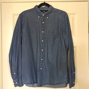 Uniqlo chambray denim button down shirt (medium)